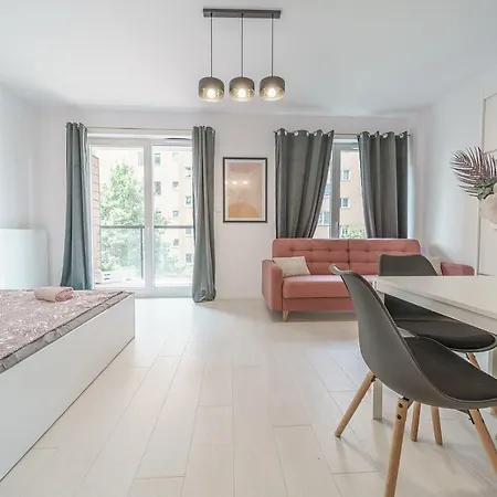 Apartment Cozy And Spacious-golden Apartment-city Center&s42 *